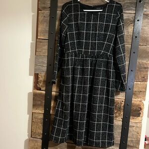 Roolee Mom midi dress